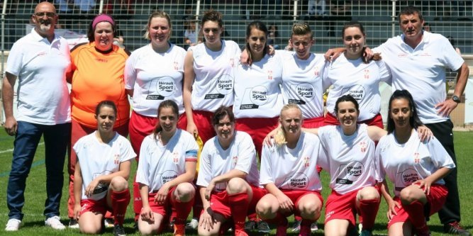 l-equipe-feminine-au-grand-complet_1917417_667x333.jpg